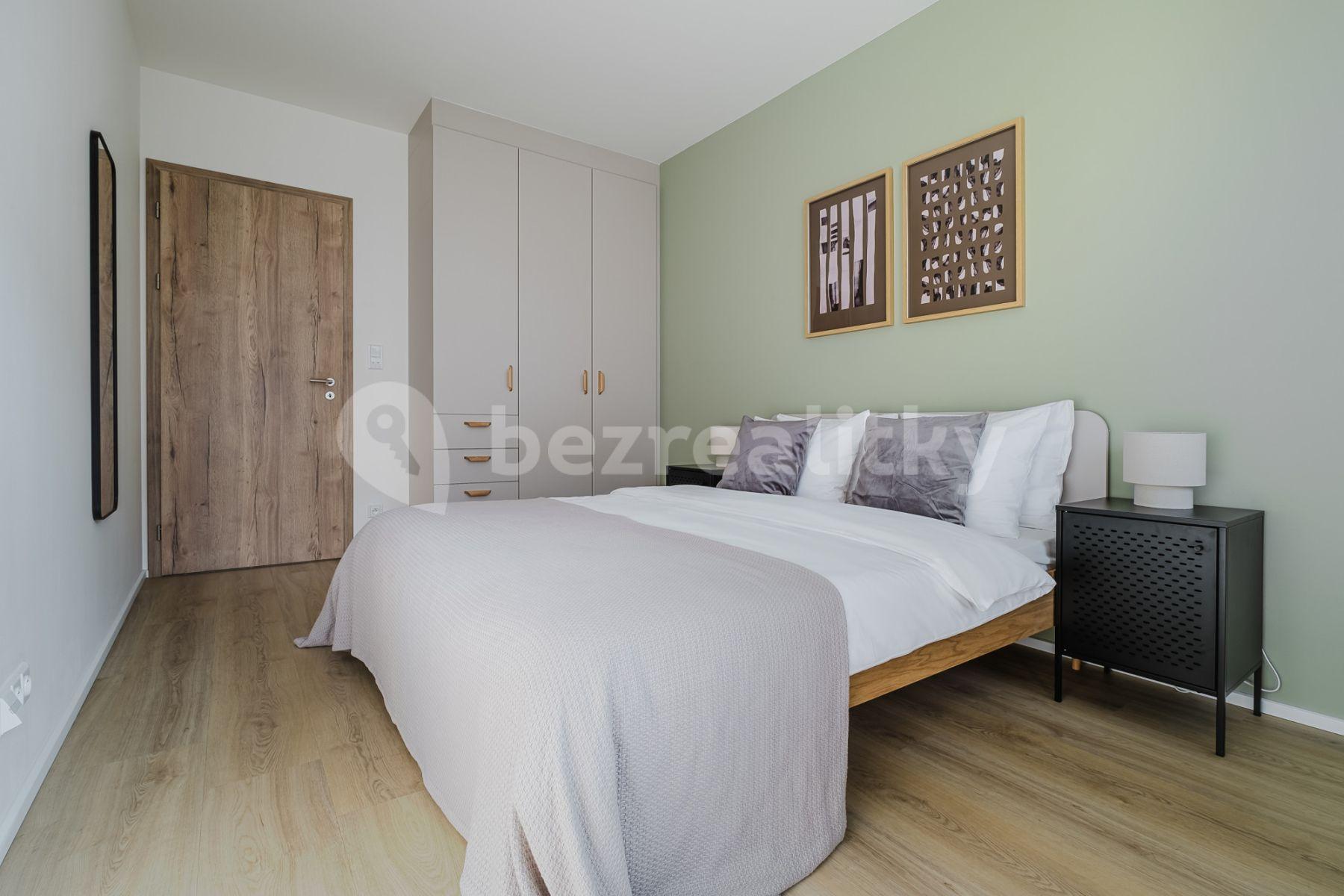 Pronájem bytu 2+1 52 m², U Pergamenky, Praha, Praha