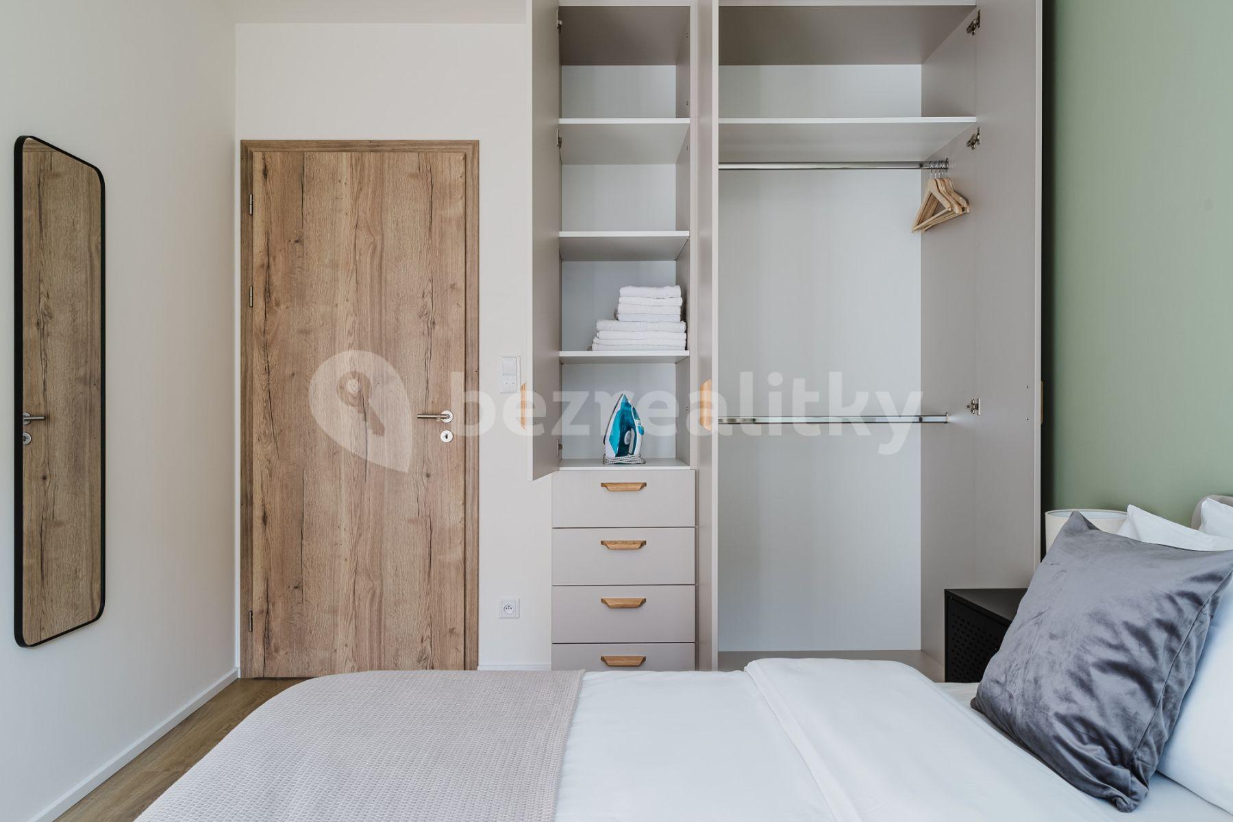 Pronájem bytu 2+1 52 m², U Pergamenky, Praha, Praha