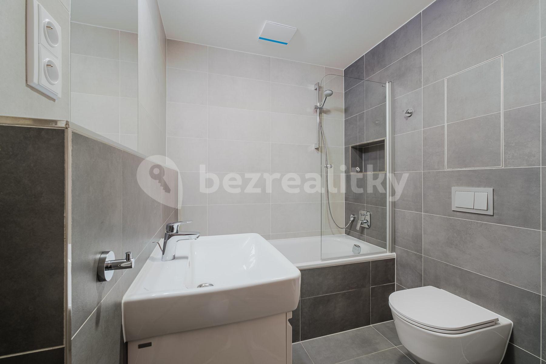 Pronájem bytu 2+1 52 m², U Pergamenky, Praha, Praha