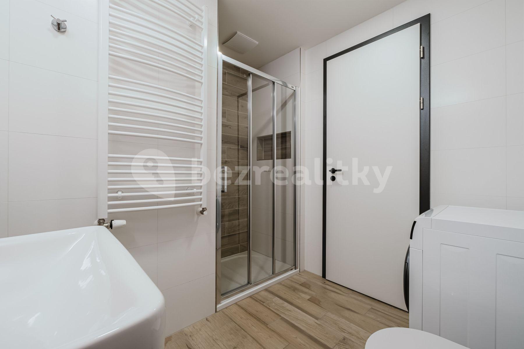 Pronájem bytu 2+1 54 m², Vrbenského, Praha, Praha