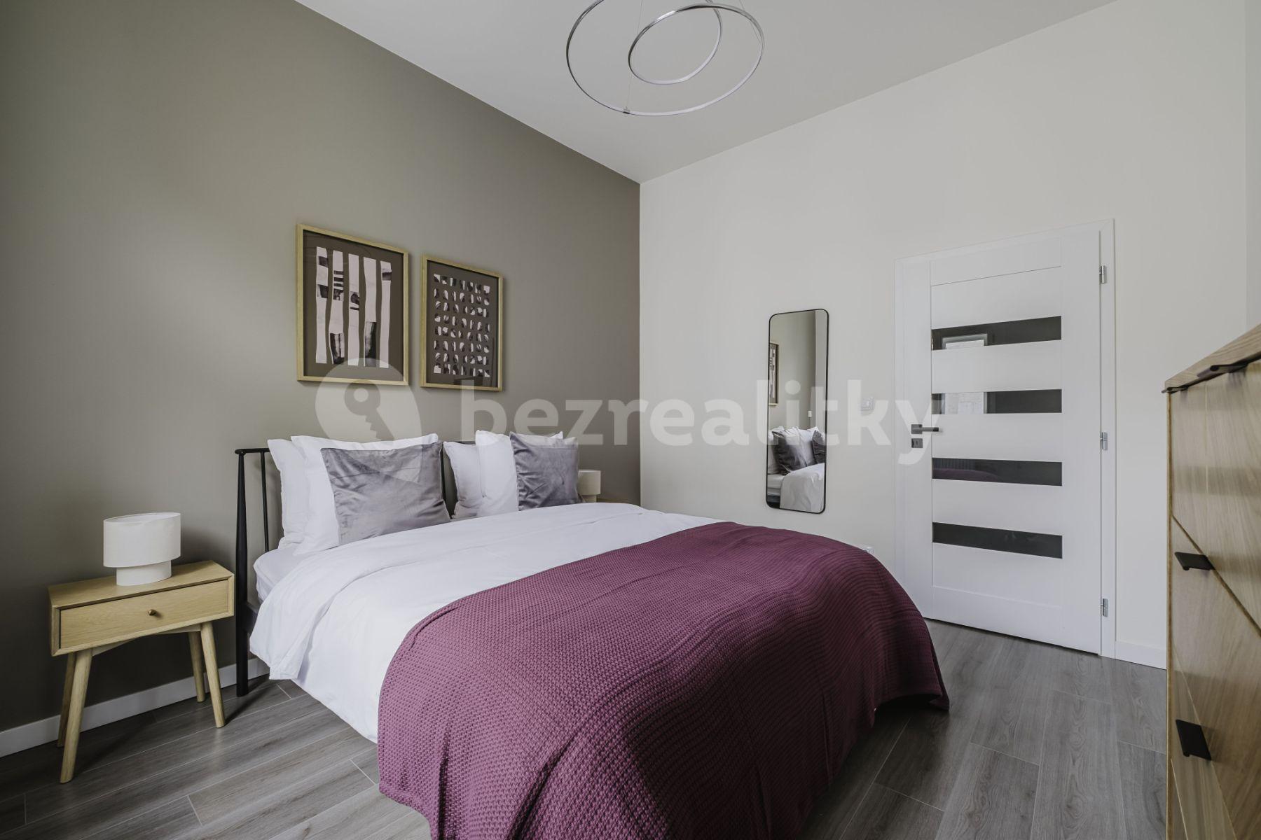 Pronájem bytu 2+1 45 m², Bořivojova, Praha, Praha