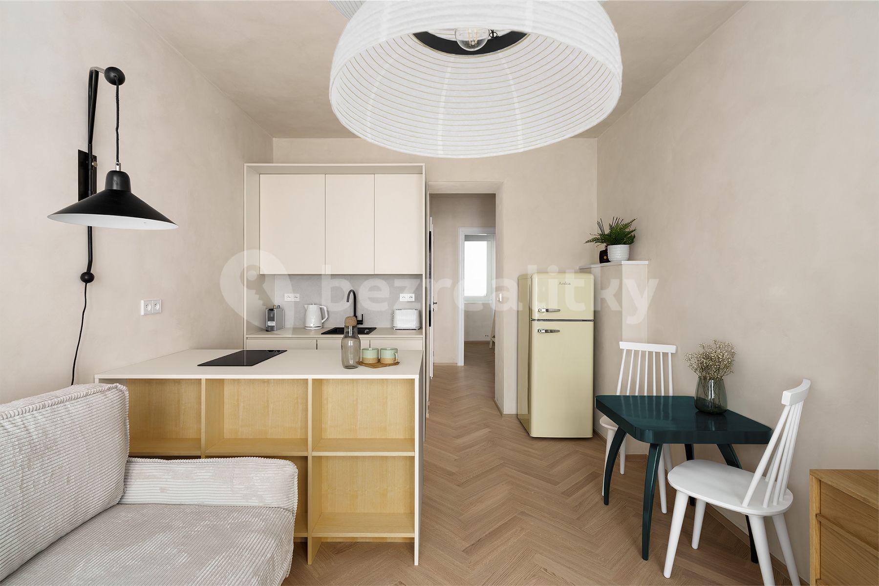 Pronájem bytu 2+kk 35 m², Sevastopolská, Praha, Praha