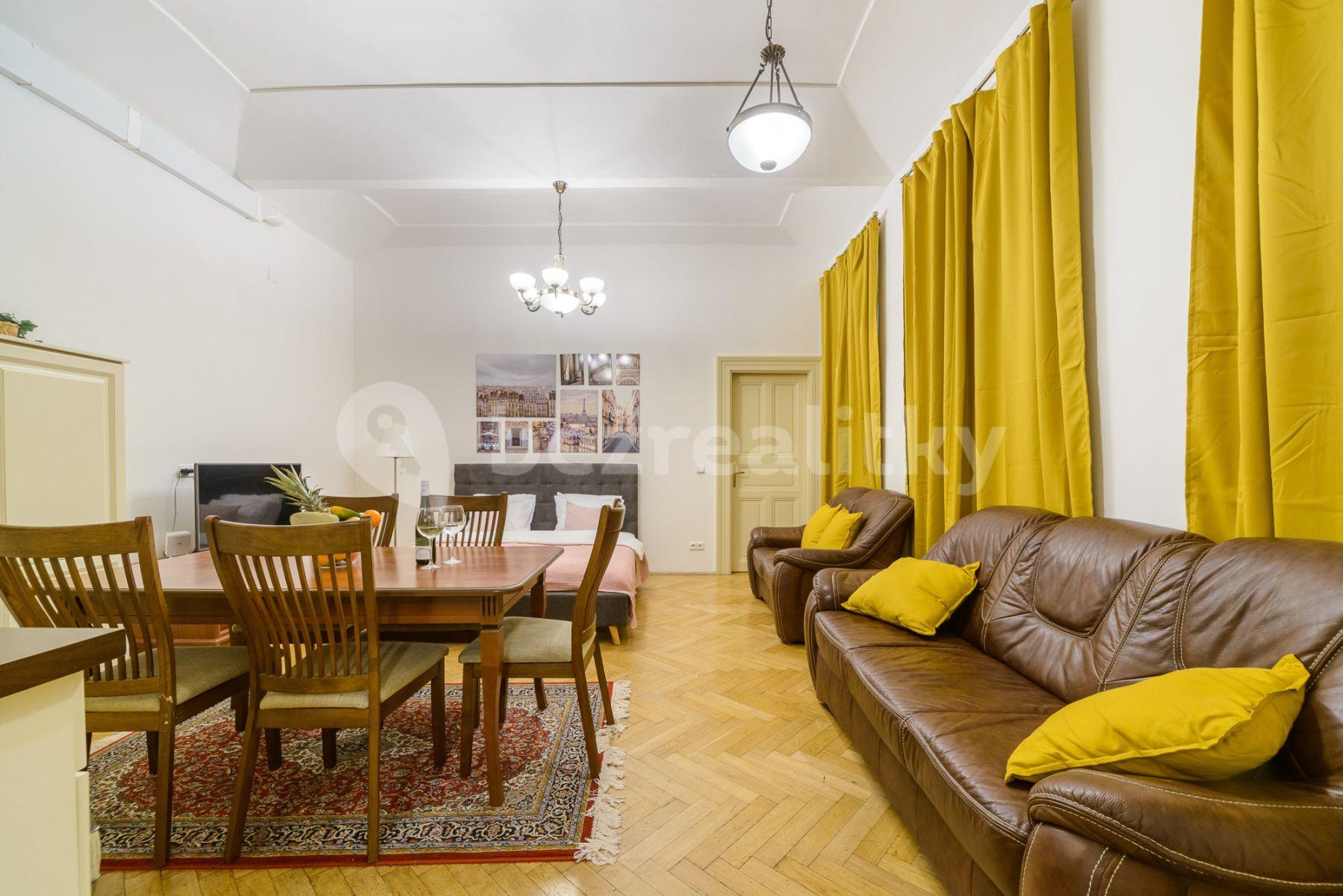 Pronájem bytu 4+1 80 m², Soukenická, Praha, Praha