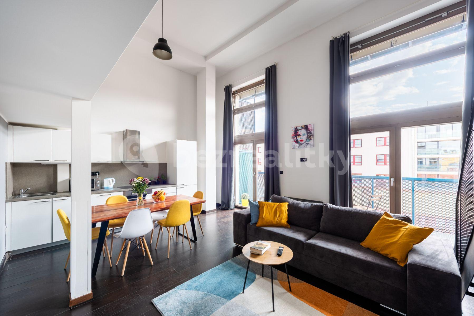 Pronájem bytu 4+1 98 m², Křižíkova, Praha, Praha