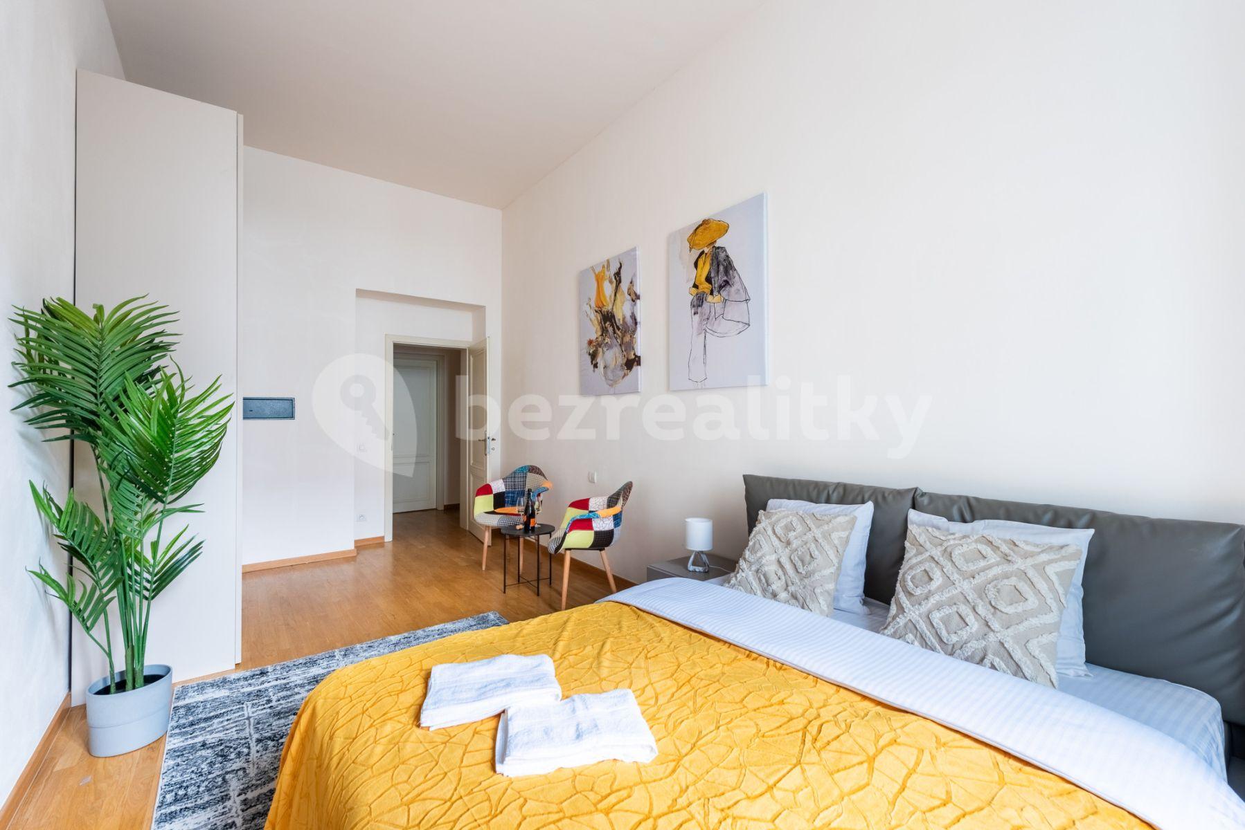 Pronájem bytu 4+1 96 m², Sokolovská, Praha, Praha