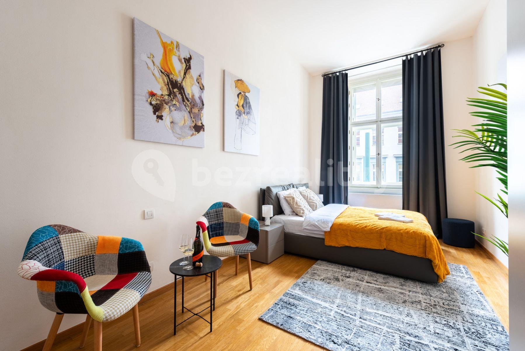 Pronájem bytu 4+1 96 m², Sokolovská, Praha, Praha