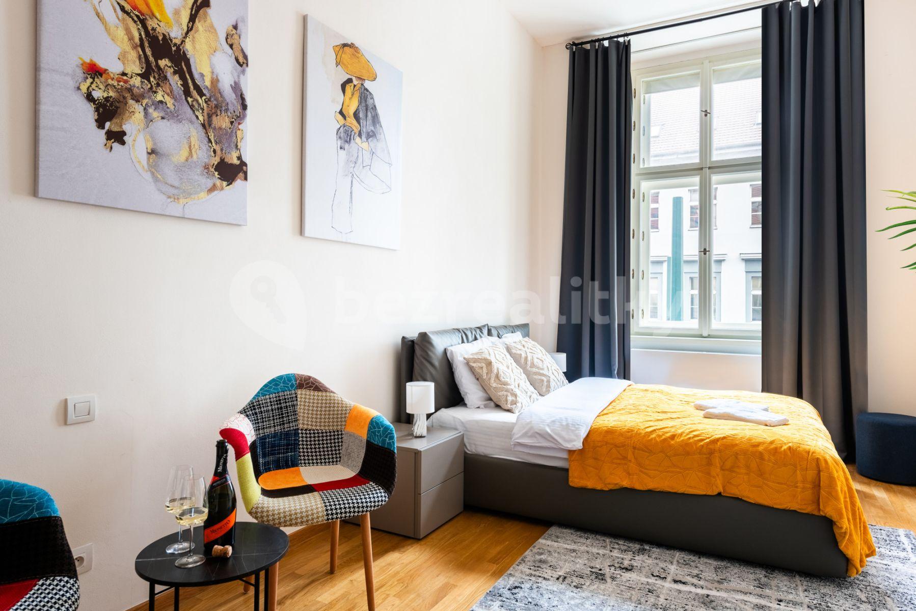 Pronájem bytu 4+1 96 m², Sokolovská, Praha, Praha