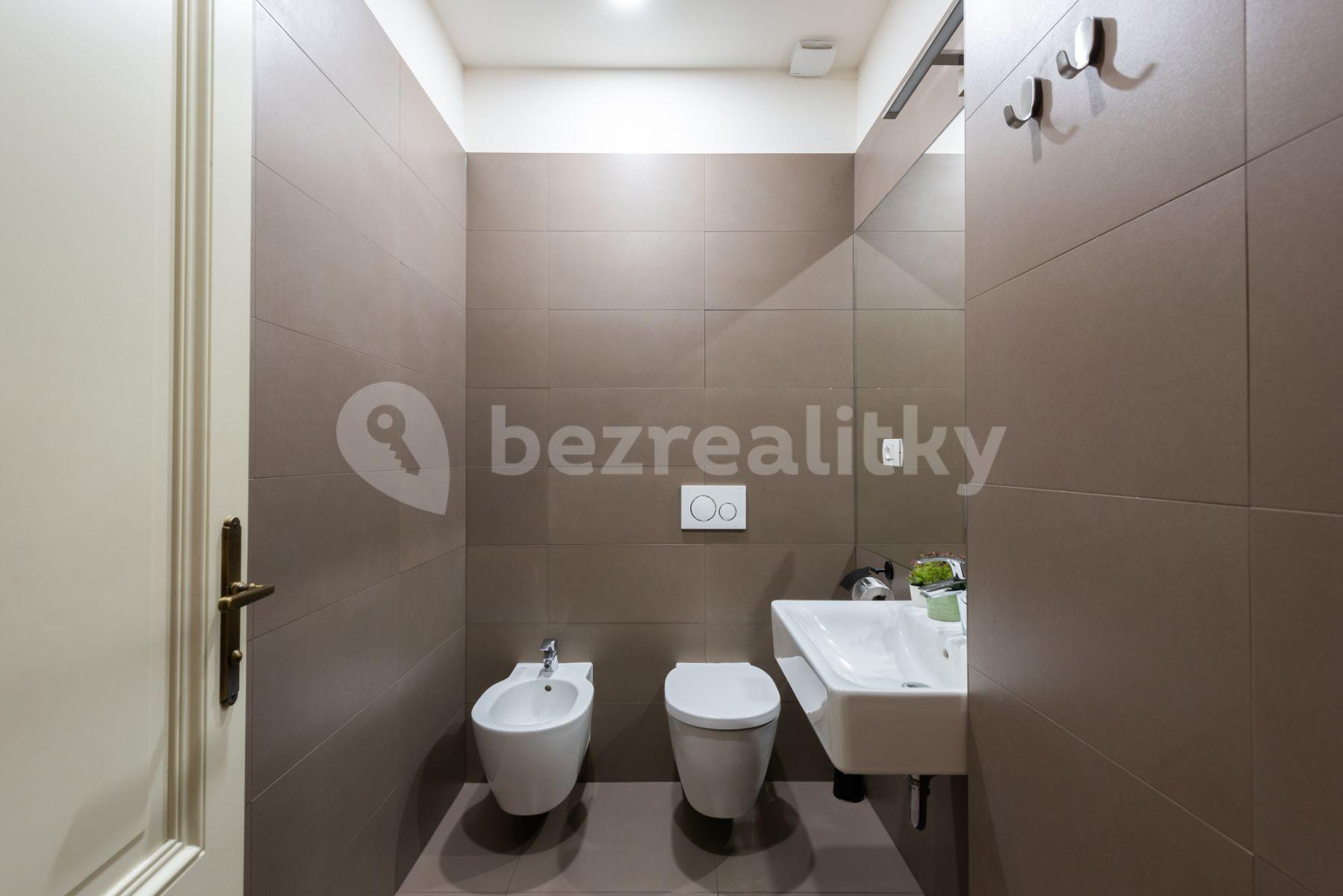 Pronájem bytu 4+1 96 m², Sokolovská, Praha, Praha