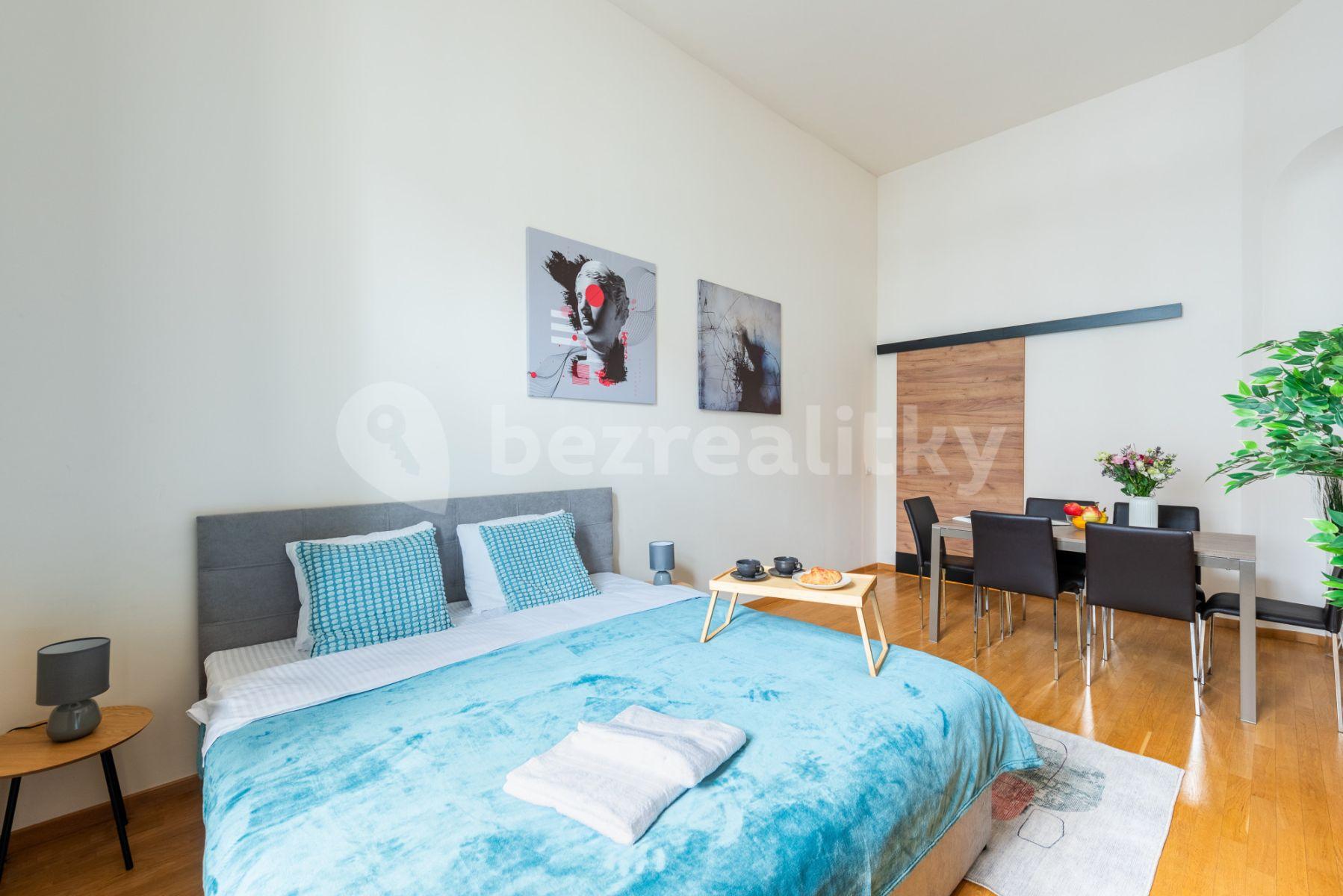 Pronájem bytu 4+1 96 m², Sokolovská, Praha, Praha