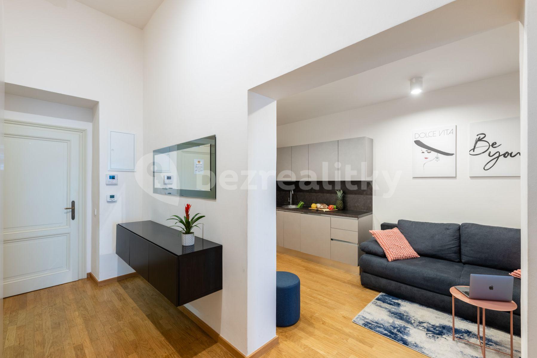 Pronájem bytu 4+1 96 m², Sokolovská, Praha, Praha