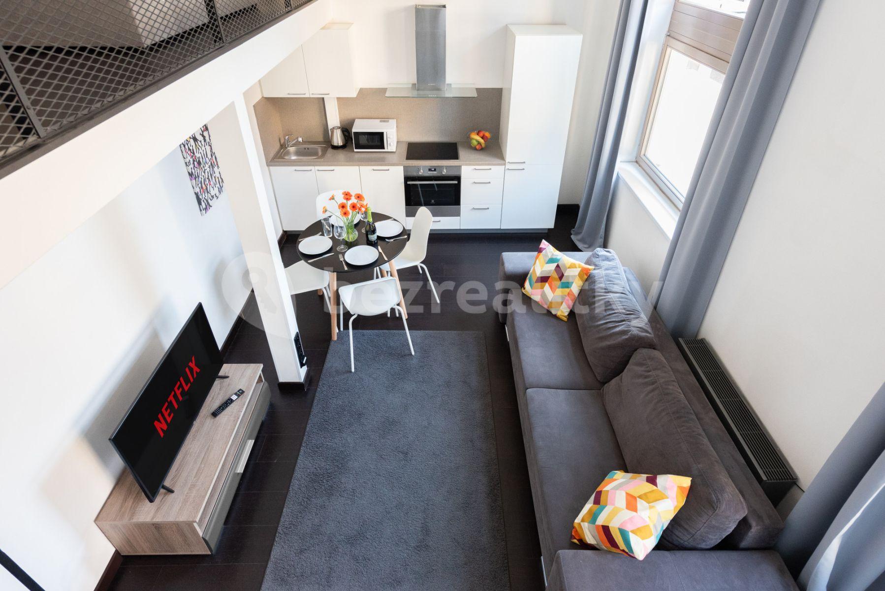 Pronájem bytu 2+1 65 m², Křižíkova, Praha, Praha