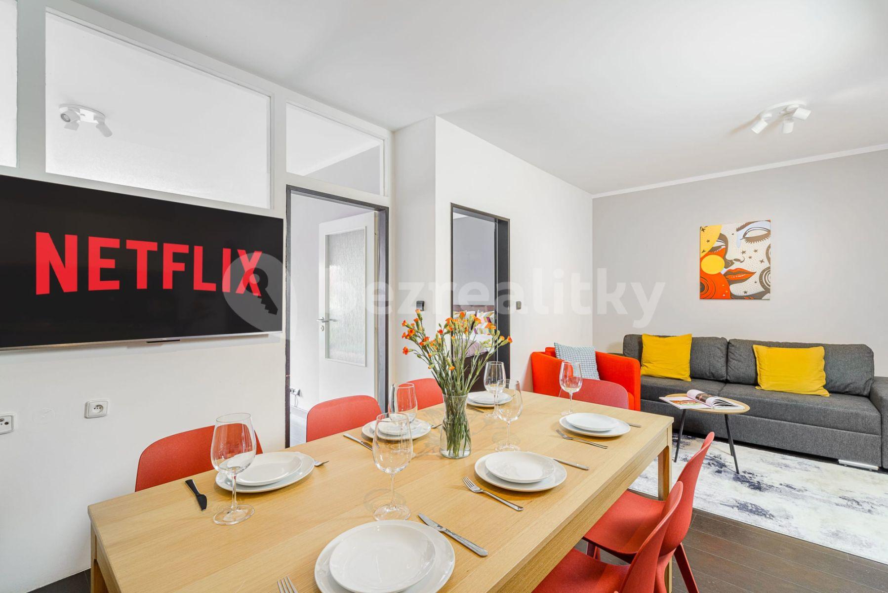 Pronájem bytu 5+1 95 m², Křižíkova, Praha, Praha