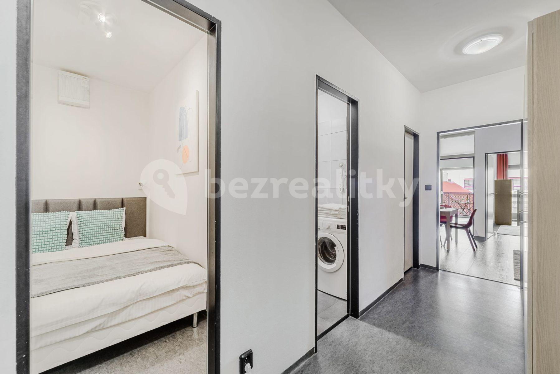 Pronájem bytu 5+1 95 m², Křižíkova, Praha, Praha