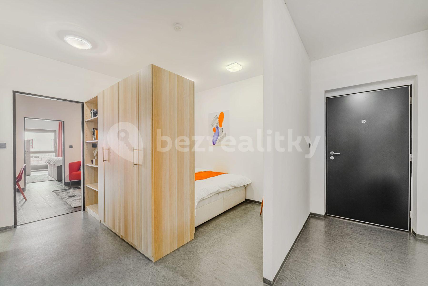 Pronájem bytu 5+1 95 m², Křižíkova, Praha, Praha