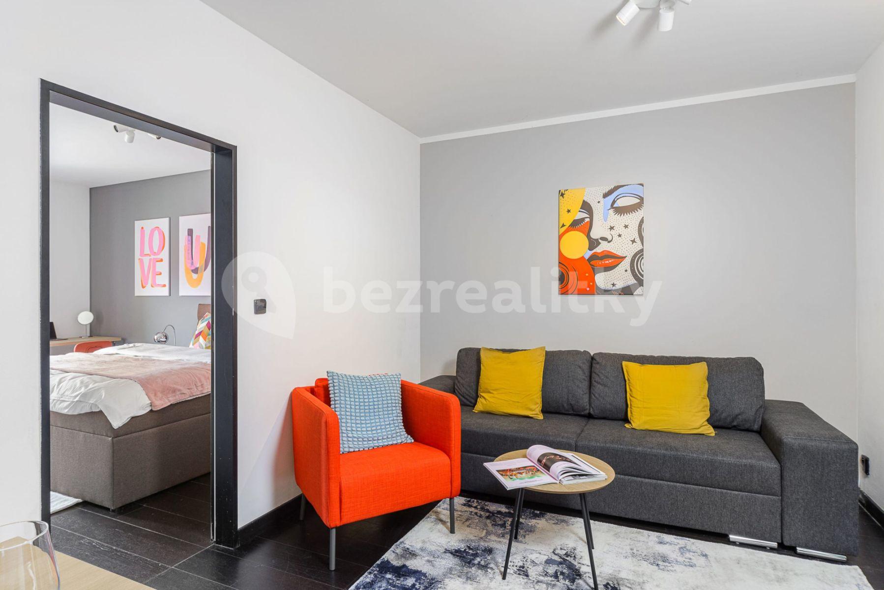 Pronájem bytu 5+1 95 m², Křižíkova, Praha, Praha