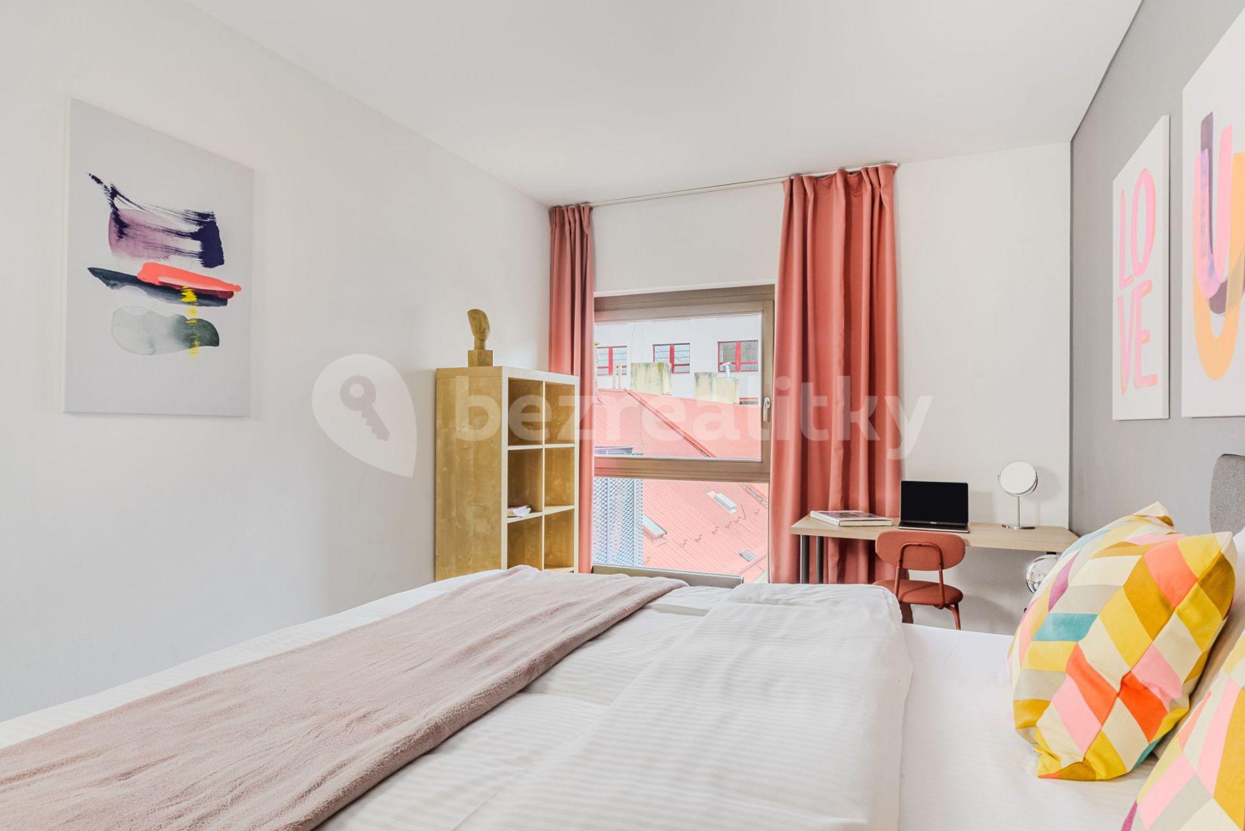 Pronájem bytu 5+1 95 m², Křižíkova, Praha, Praha