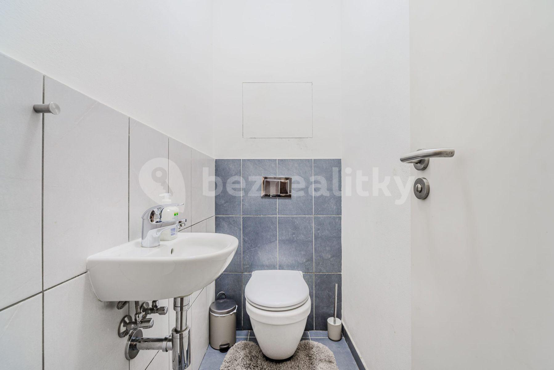 Pronájem bytu 5+1 95 m², Křižíkova, Praha, Praha