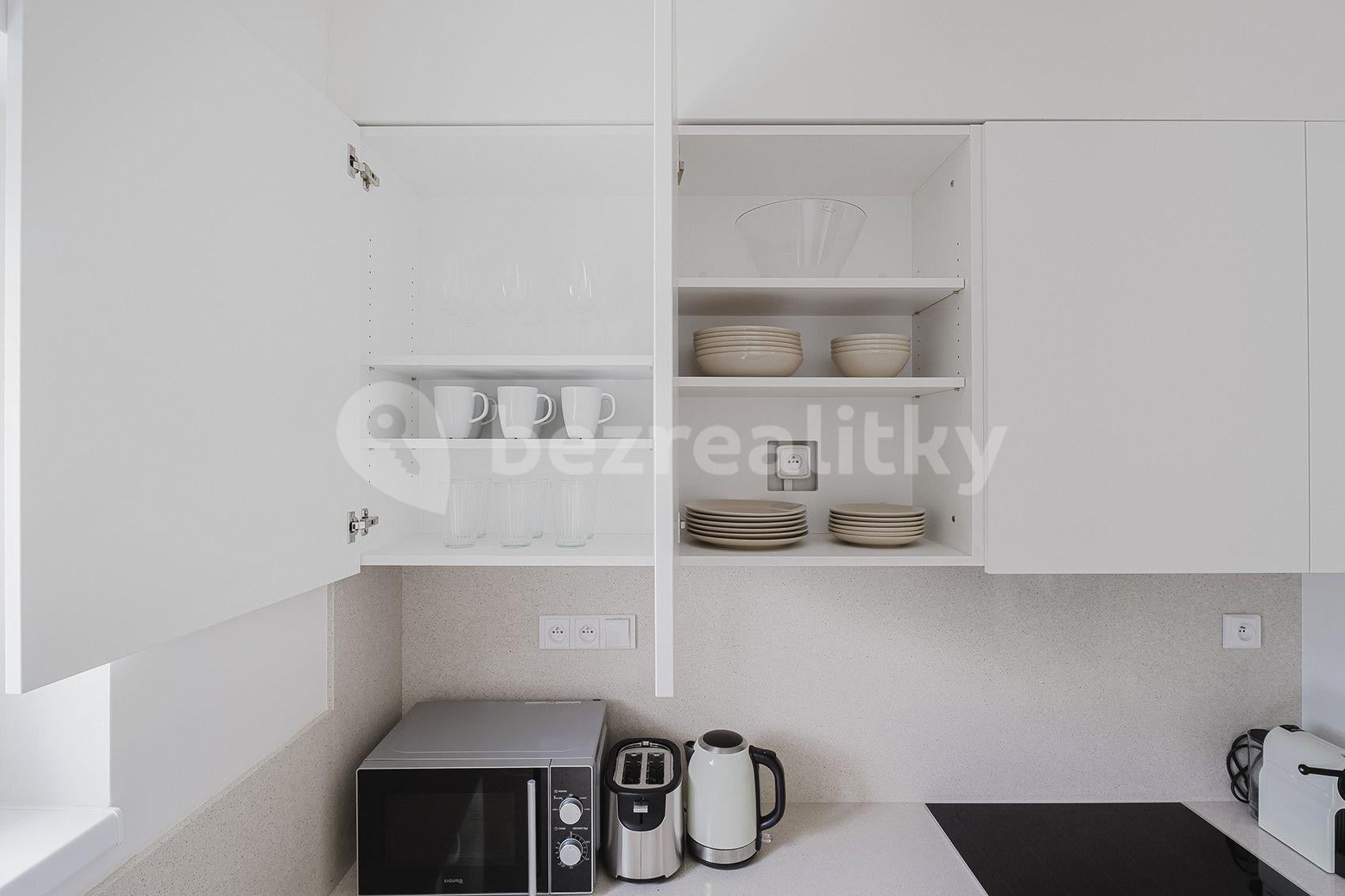 Pronájem bytu 2+1 63 m², U Pergamenky a, Praha, Praha