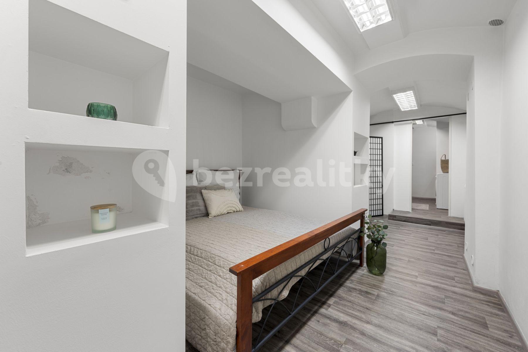 Pronájem bytu 2+1 57 m², Štefánikova, Brno, Jihomoravský kraj