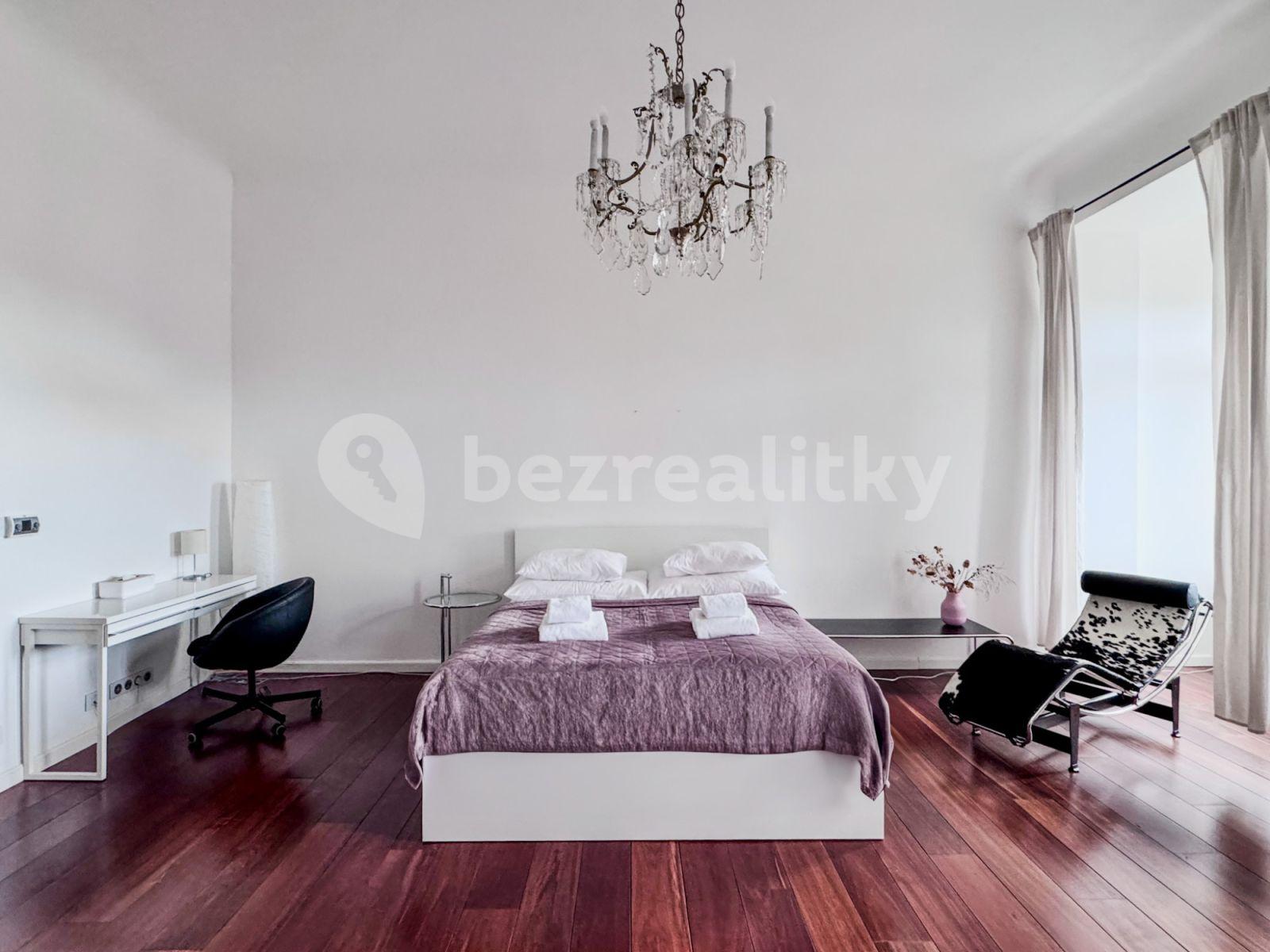 Pronájem bytu 3+1 80 m², Masarykovo nábřeží, Praha, Praha