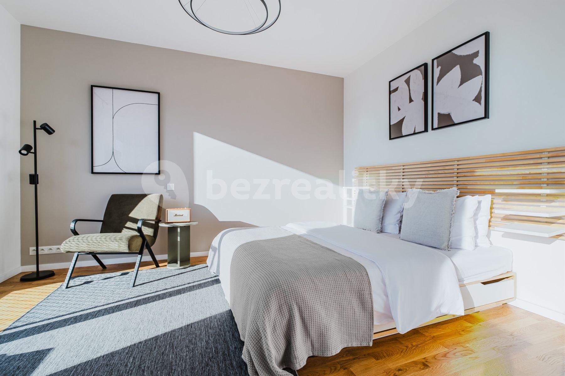 Pronájem bytu 1+1 40 m², Olgy Havlové, Praha, Praha