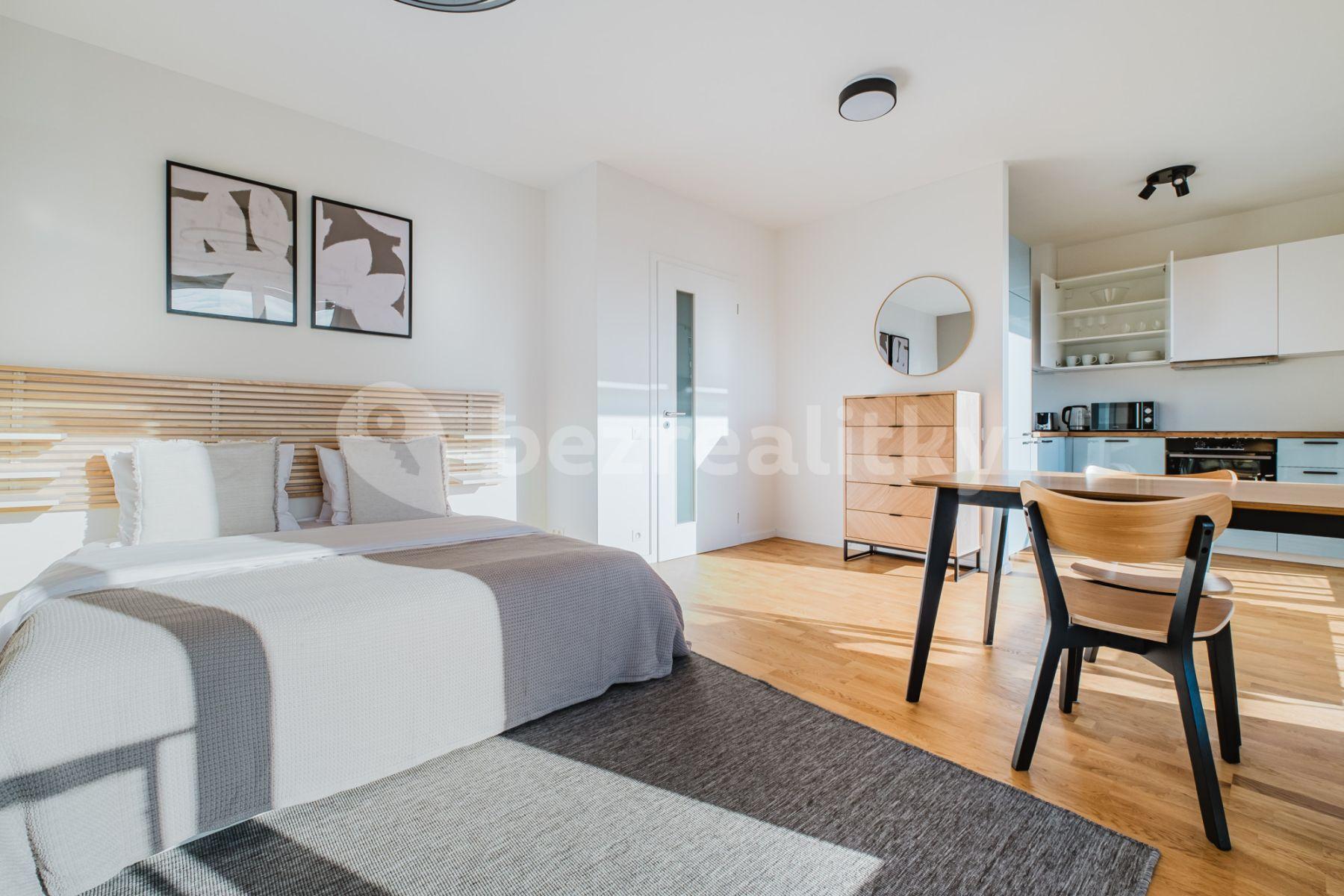 Pronájem bytu 1+1 40 m², Olgy Havlové, Praha, Praha