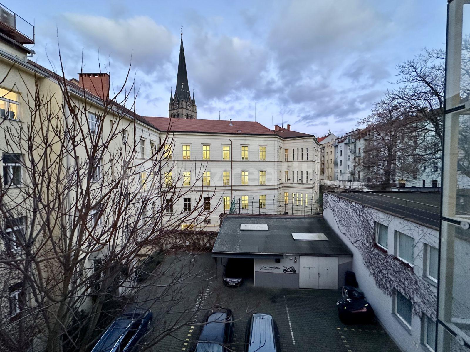 Pronájem bytu 1+kk 35 m², V. Nejedlého, Praha, Praha