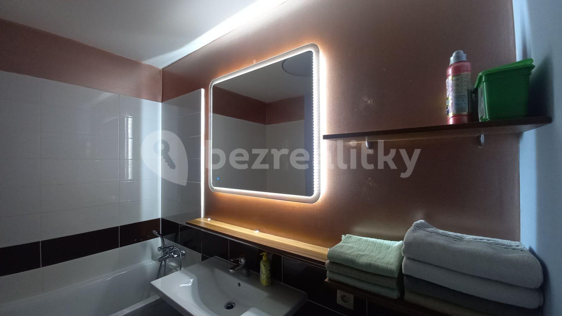 Pronájem bytu 3+kk 74 m², Landererova, Bratislava - mestská časť Staré Mesto, Bratislavský kraj