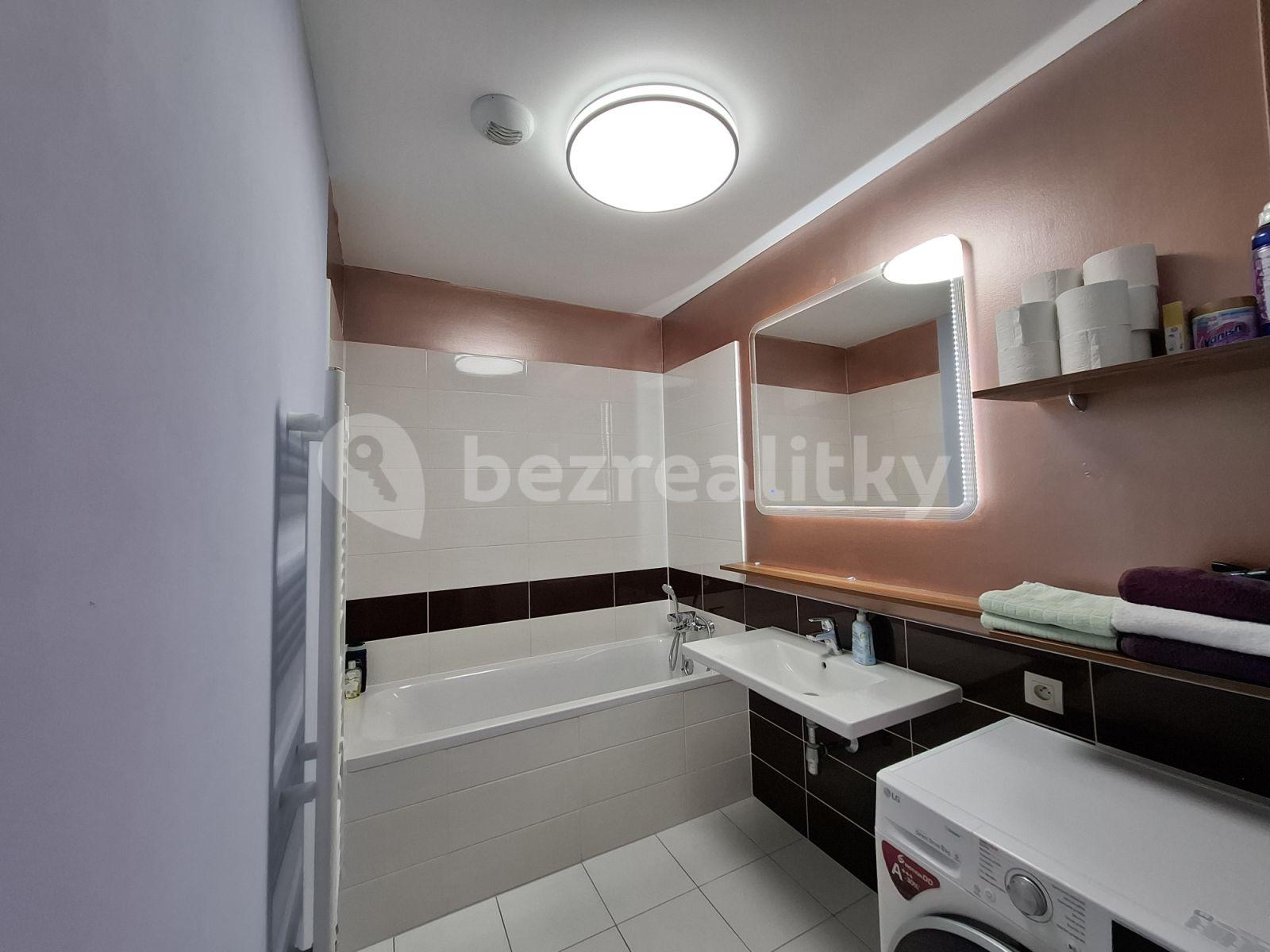 Pronájem bytu 3+kk 74 m², Landererova, Bratislava - mestská časť Staré Mesto, Bratislavský kraj