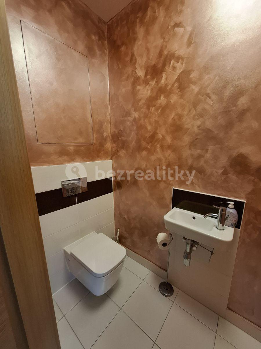 Pronájem bytu 3+kk 74 m², Landererova, Bratislava - mestská časť Staré Mesto, Bratislavský kraj