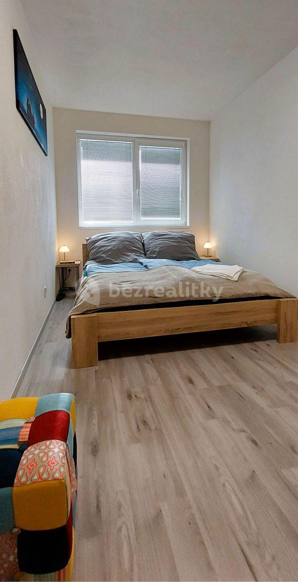 Pronájem bytu 2+1 56 m², Poděbradova, Plzeň, Plzeňský kraj