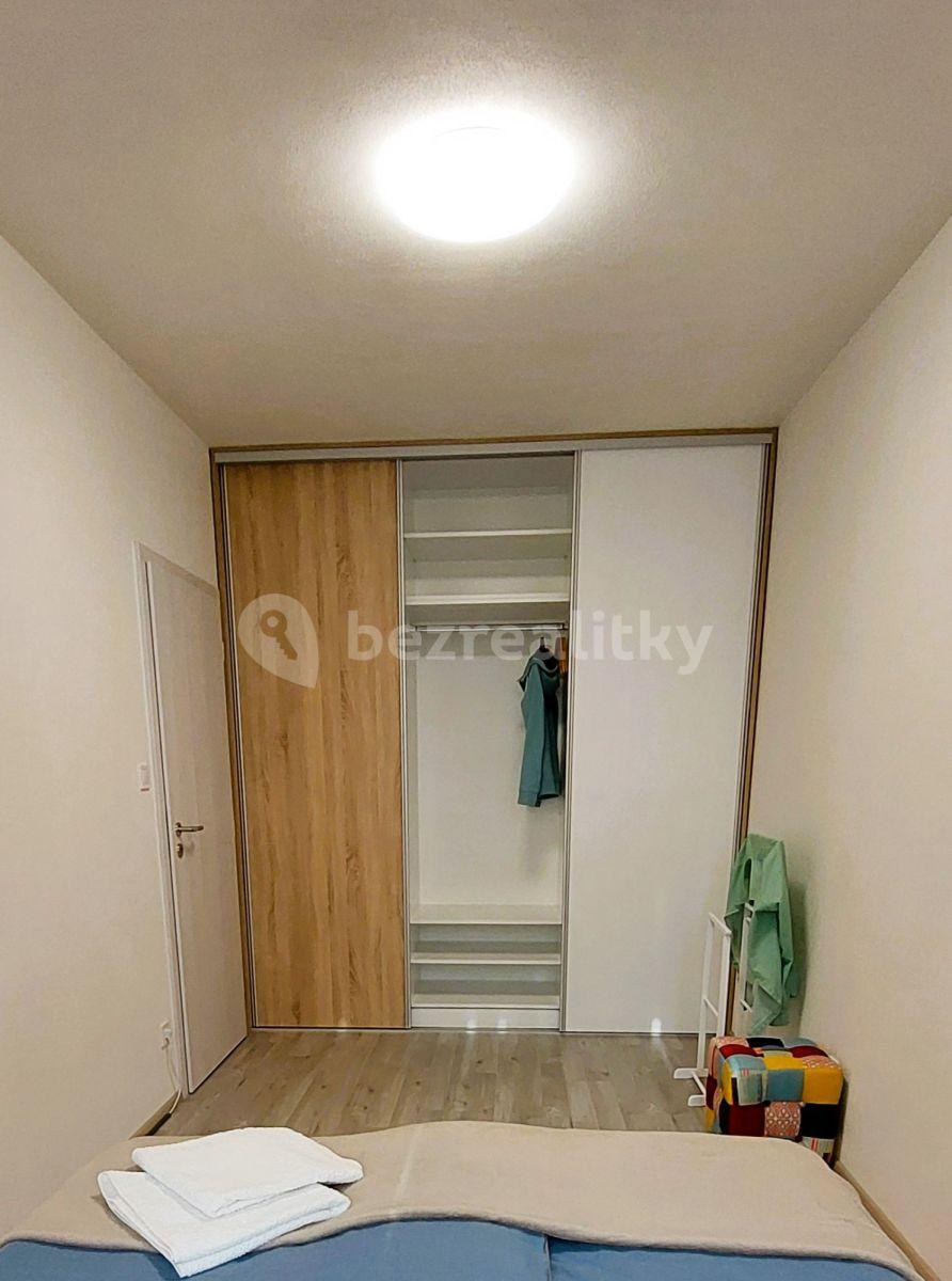 Pronájem bytu 2+1 56 m², Poděbradova, Plzeň, Plzeňský kraj