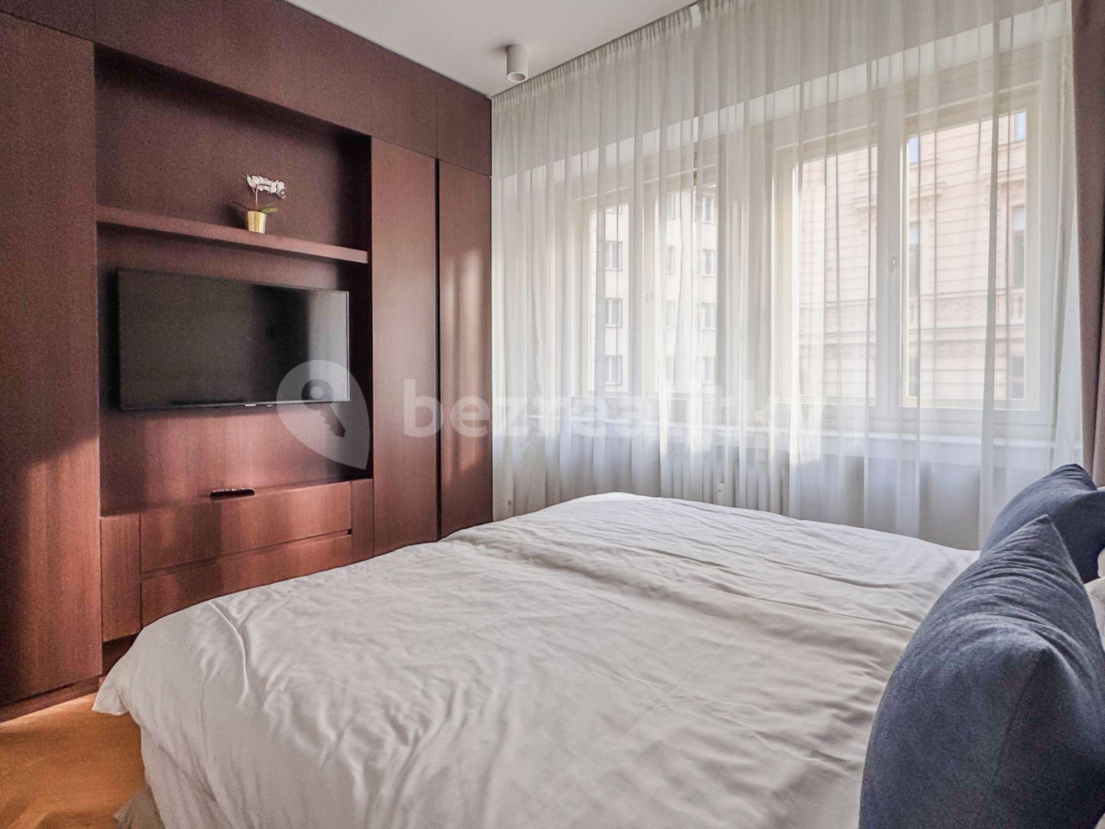 Pronájem bytu 3+kk 56 m², Rybná, Praha, Praha