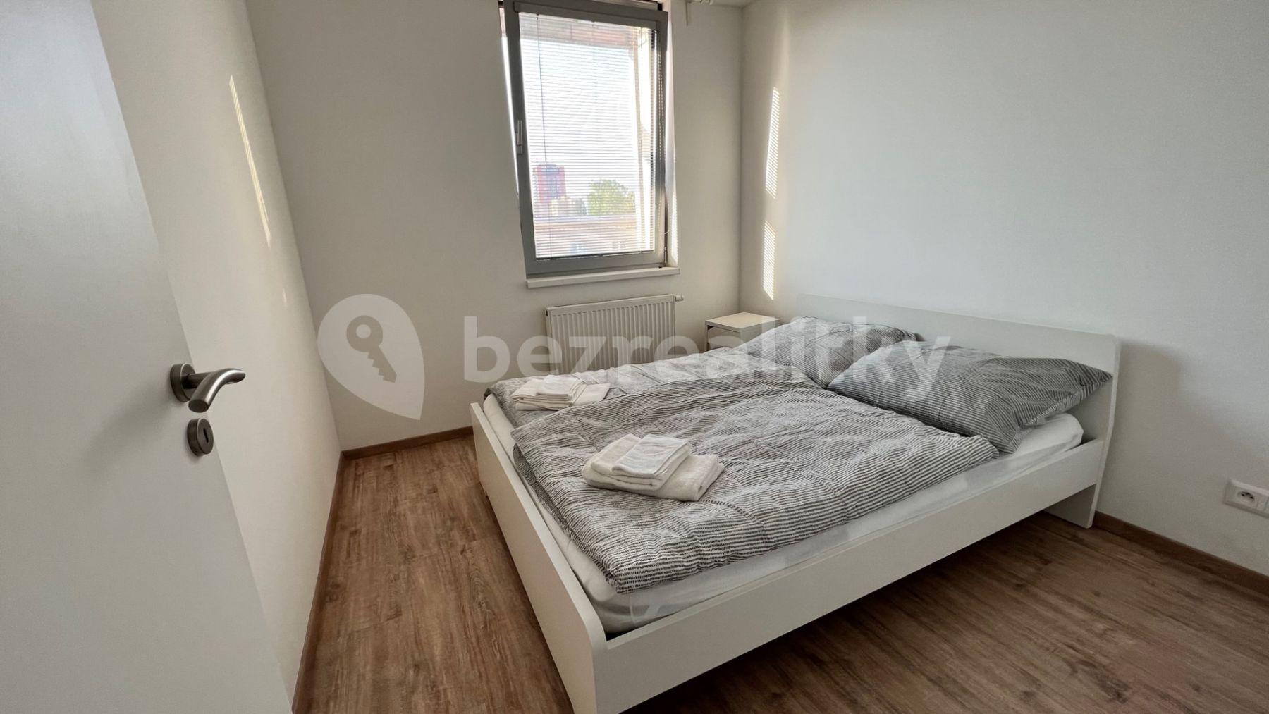 Pronájem bytu 2+1 40 m², Prievozská, Ružinov, Bratislavský kraj