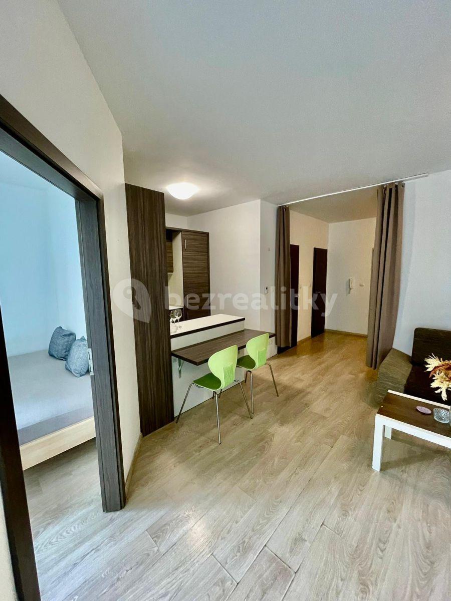 Pronájem bytu 4+1 62 m², Bosákova, Petržalka, Bratislavský kraj