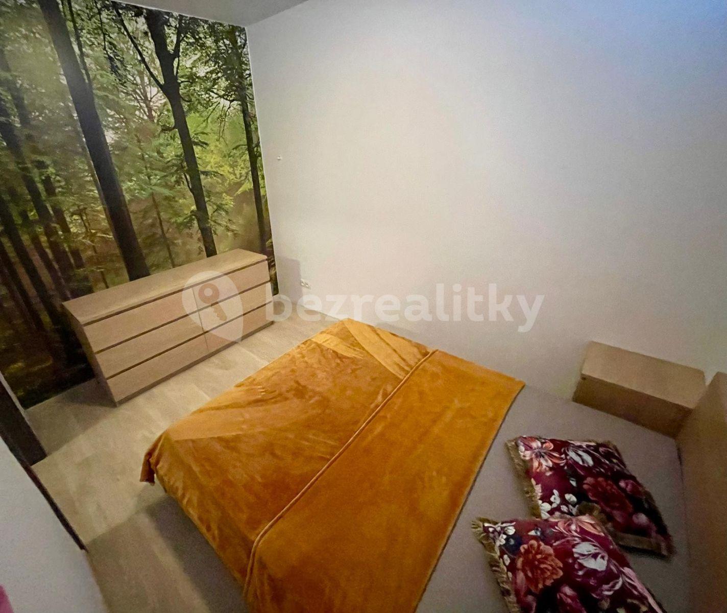 Pronájem bytu 4+1 62 m², Bosákova, Petržalka, Bratislavský kraj