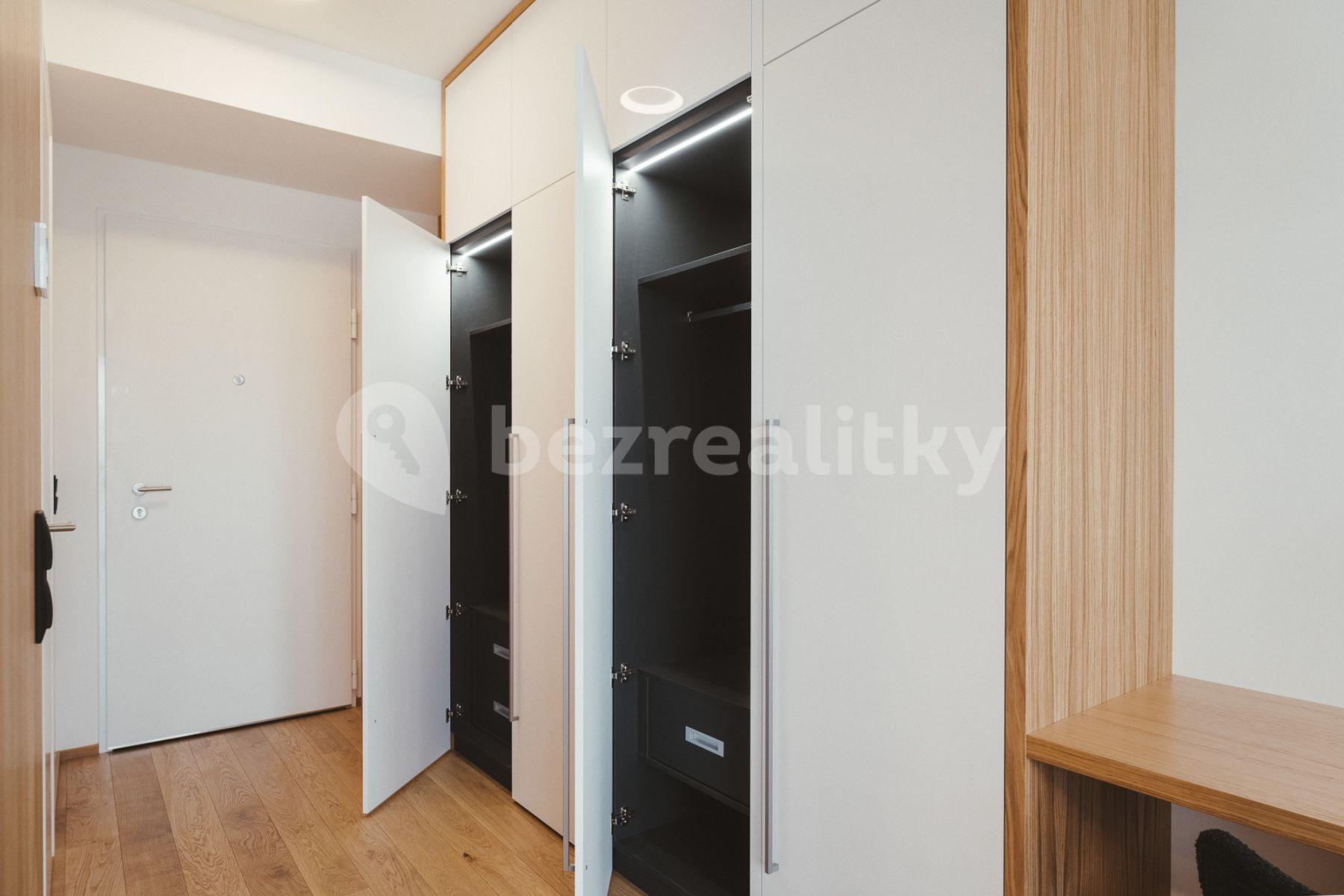 Pronájem bytu 1+1 35 m², Vítězné náměstí, Praha, Praha