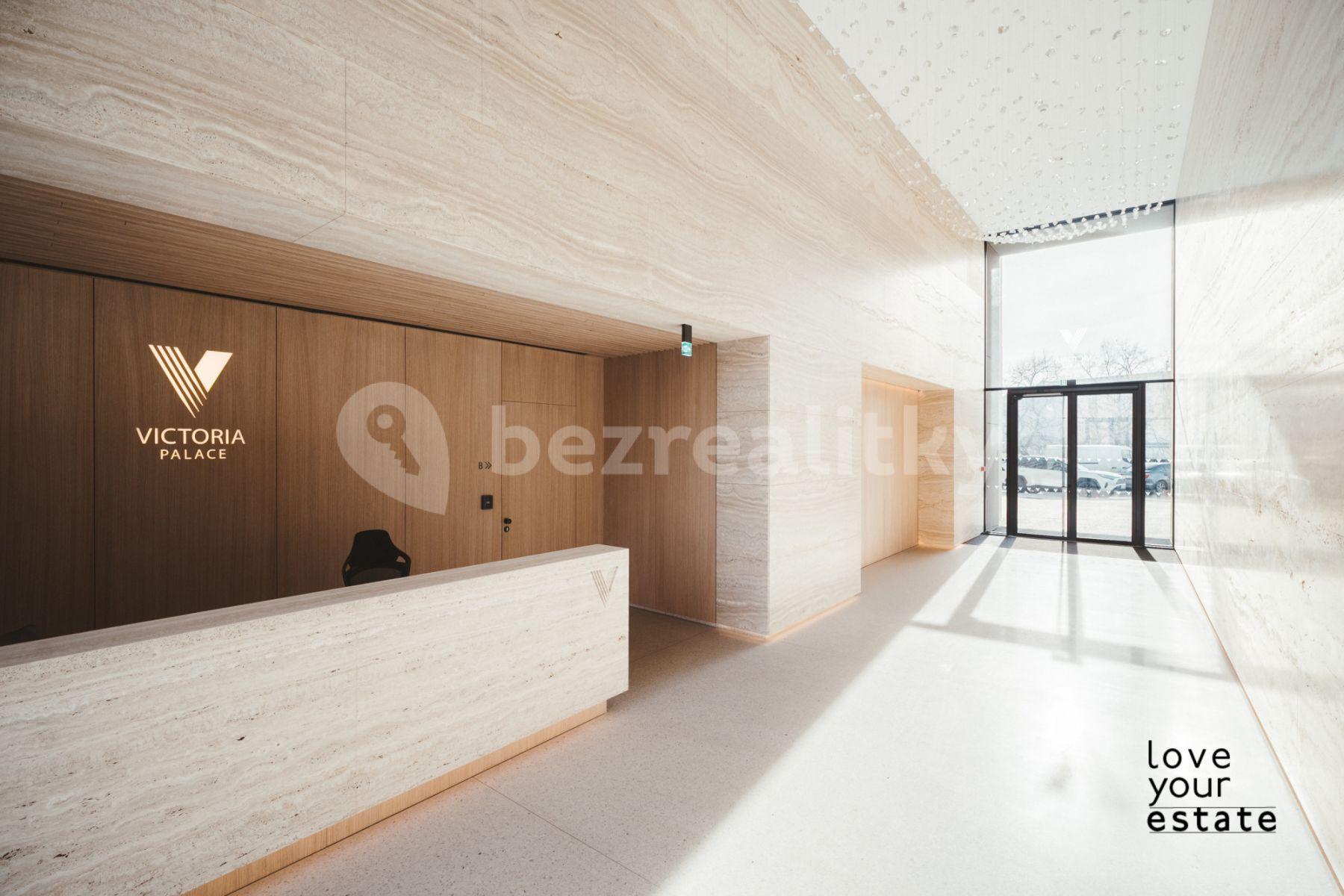 Pronájem bytu 1+1 35 m², Vítězné náměstí, Praha, Praha