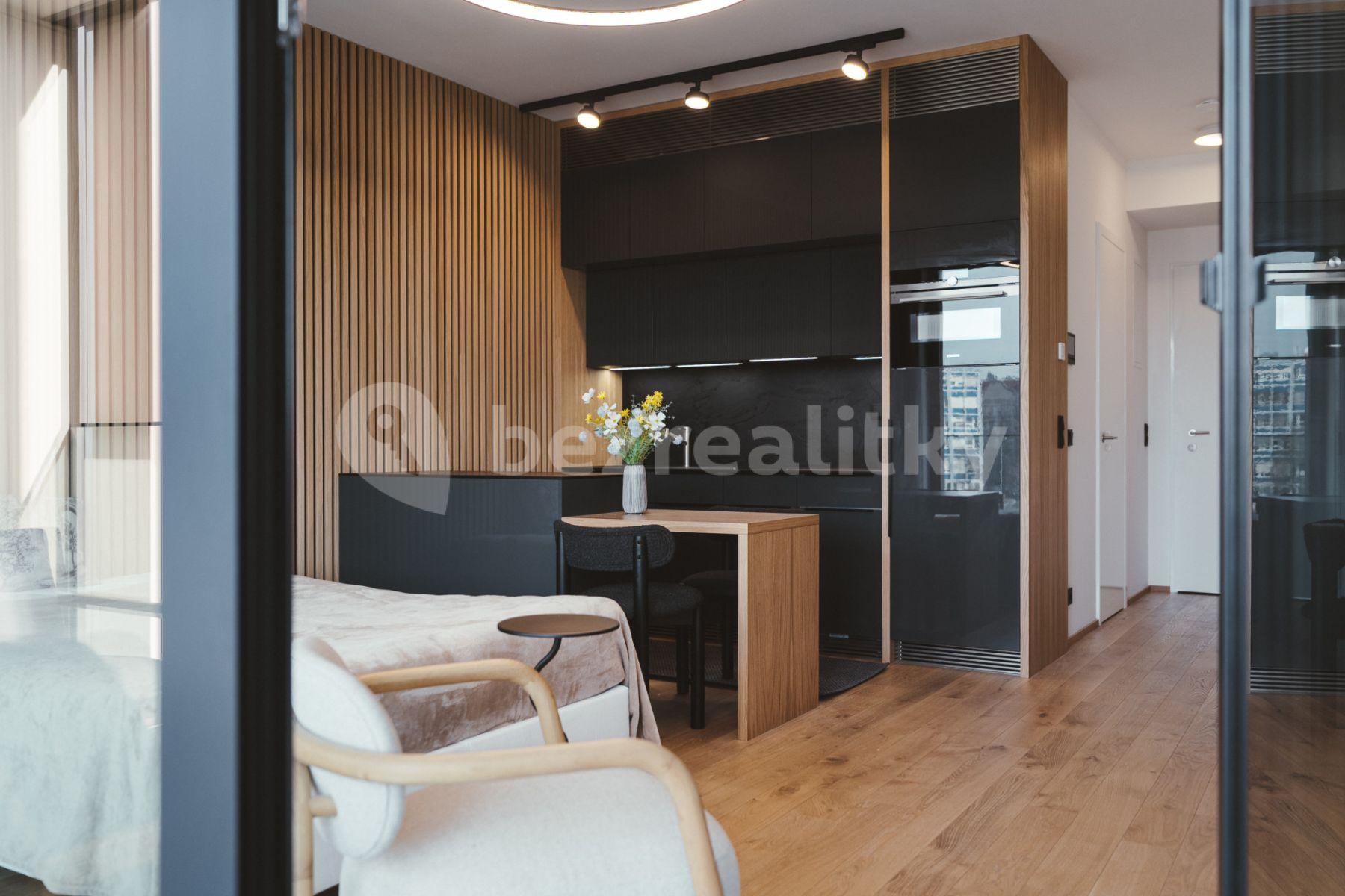 Pronájem bytu 1+1 35 m², Vítězné náměstí, Praha, Praha