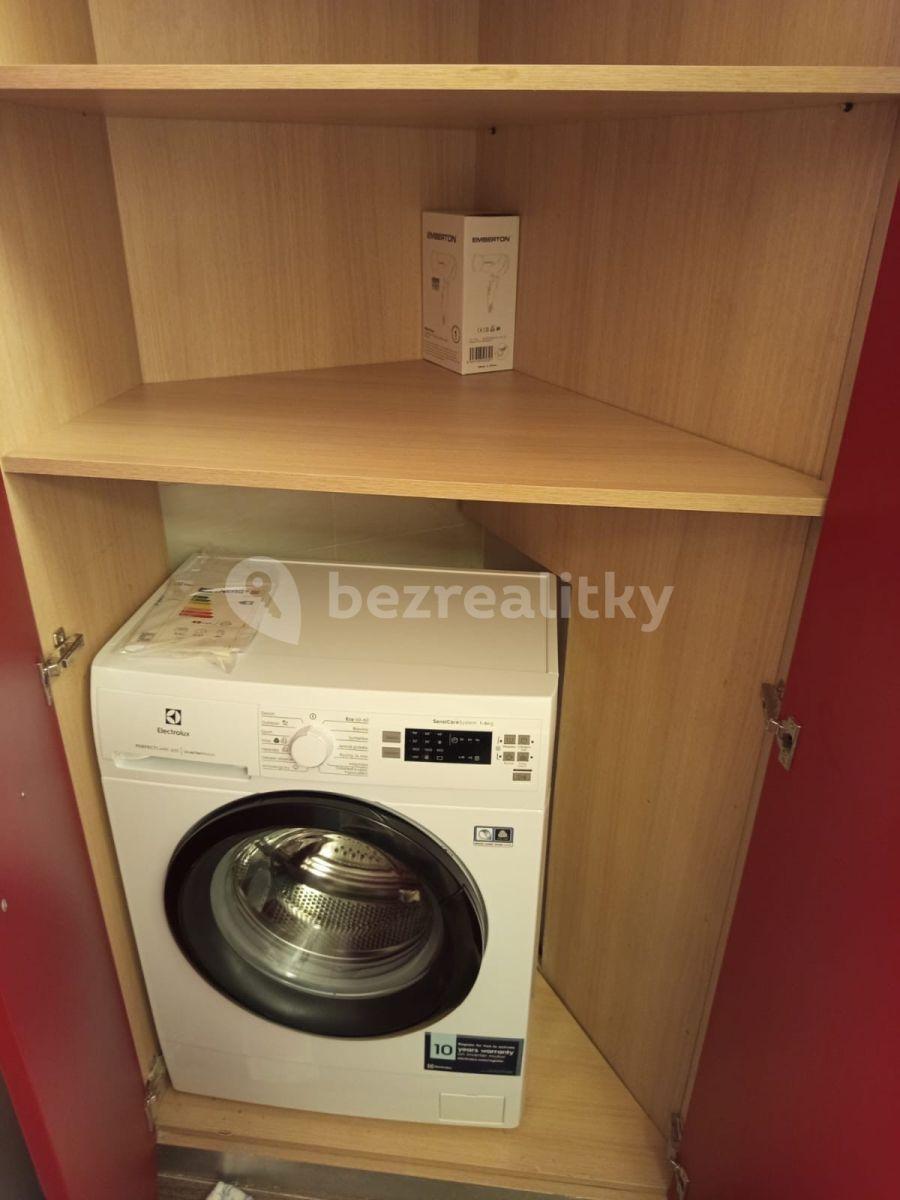 Pronájem bytu 2+1 46 m², Teplická, Praha, Praha