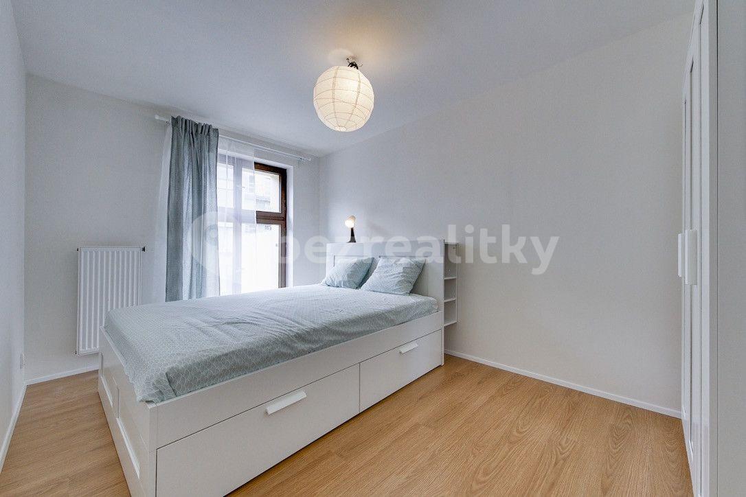 Pronájem bytu 2+1 45 m², Pivovarská, Praha, Praha