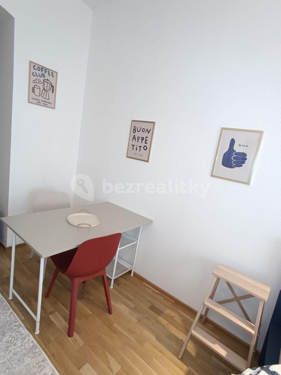 Pronájem bytu 1+kk 33 m², Milíčova, Praha, Praha