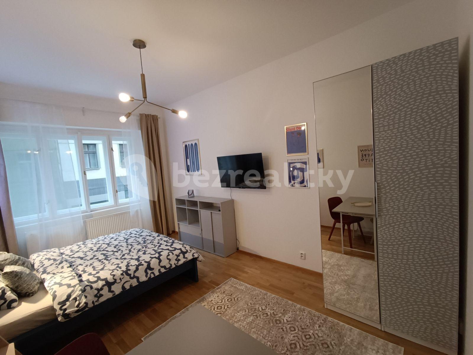 Pronájem bytu 1+kk 33 m², Milíčova, Praha, Praha