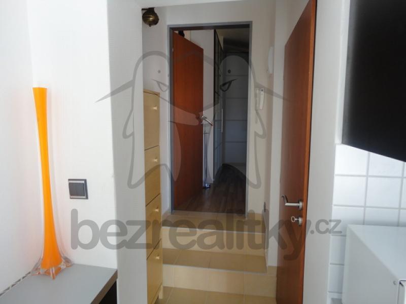 Pronájem bytu 1+1 32 m², Lípová, Ostopovice, Jihomoravský kraj