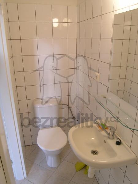 Pronájem bytu Garsoniéra 20 m², U Mrázovky, Praha, Praha