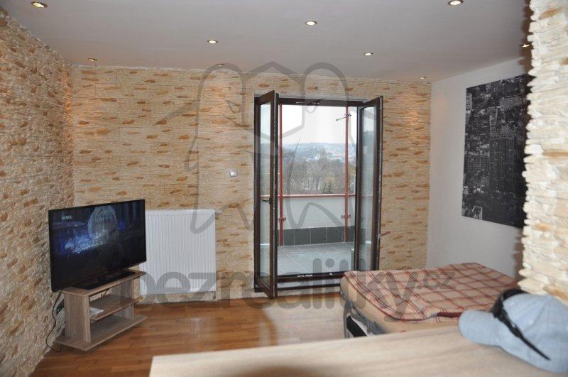 Pronájem bytu Garsoniéra 38 m², Podolská, Praha, Praha