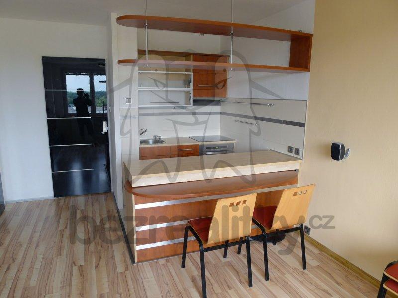 Pronájem bytu 2+kk 42 m², Vazovova, Praha, Praha