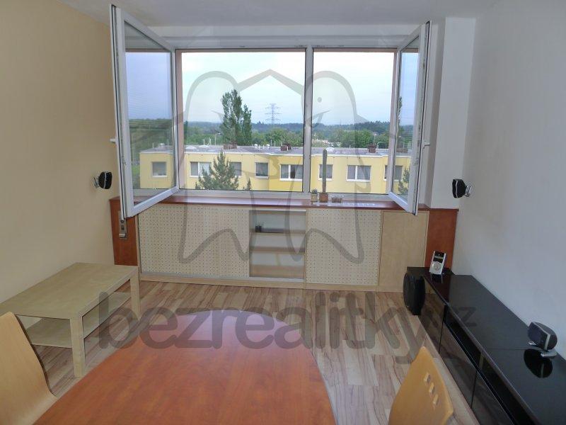 Pronájem bytu 2+kk 42 m², Vazovova, Praha, Praha