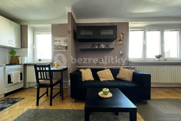 Pronájem bytu 1+kk 34 m², Jeseniova, 