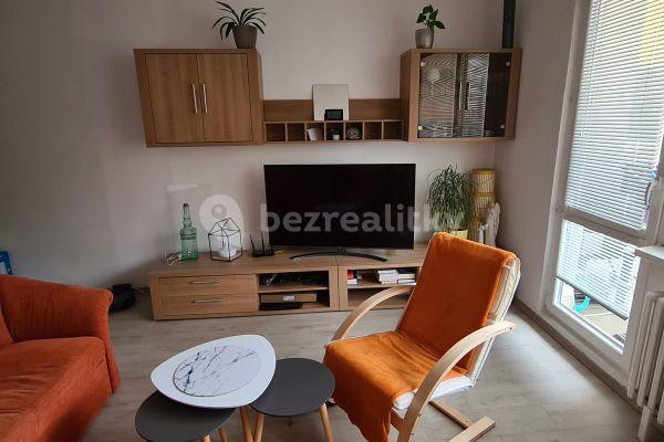 Pronájem bytu 2+kk 46 m², Ukrajinská, 